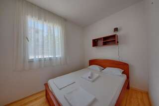 Апартаменты Apartmani Monpleasire Добра-Вода Апартаменты с 2 спальнями-16
